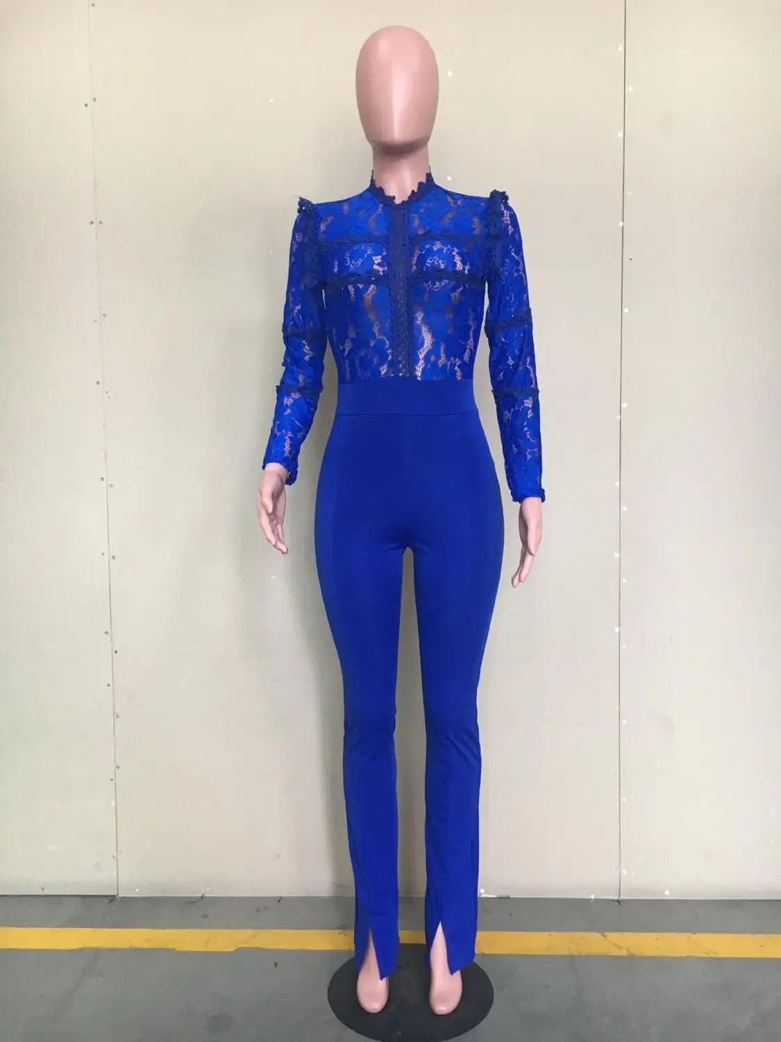 Красный женский комбинезон с длинным рукавом кружевное элегантное облегающее