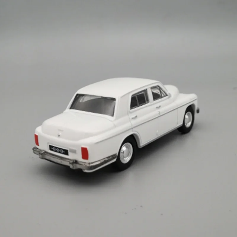 

1/43 Scale 14.5CM Alloy Metal Diecast Classic Polish car "Warszawa" Warsaw President GAZ Car Auto Model Toys Collection