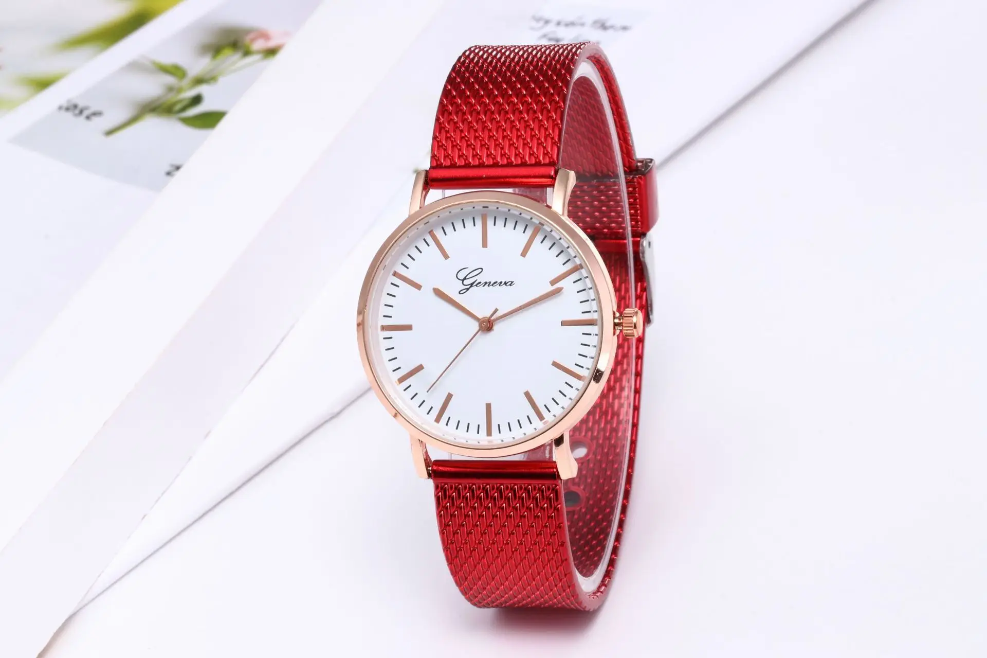 Relógios de pulso de luxo para as mulheres moda relógio de quartzo silicone banda dial mulher wathes casual senhoras relógio relogio feminino