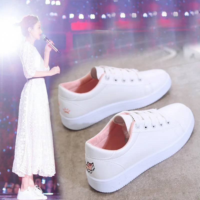 

White Shoes Women's Korean-style Versatile Flat Casual Sports Shoes Students Breathable Low Top Street Snap Shoes Women's round-