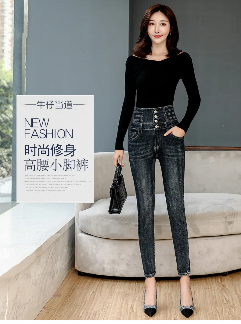 11701520767_1933828105