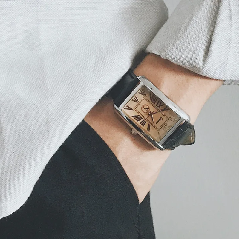 

Classical Retro Roman Men Quartz Watches Creative Rectangle Male Dress Business Watch Leather Man Casual Watch High Quality