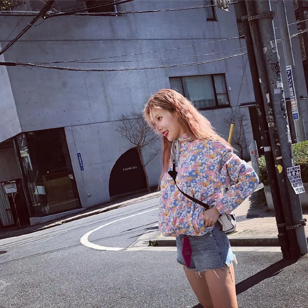 

Spring and Summer 2019 New Sweatshirt Women Floral Hat Thin Pullovers Sweatshirt Hooded Full Fashion Sweatshirt Women
