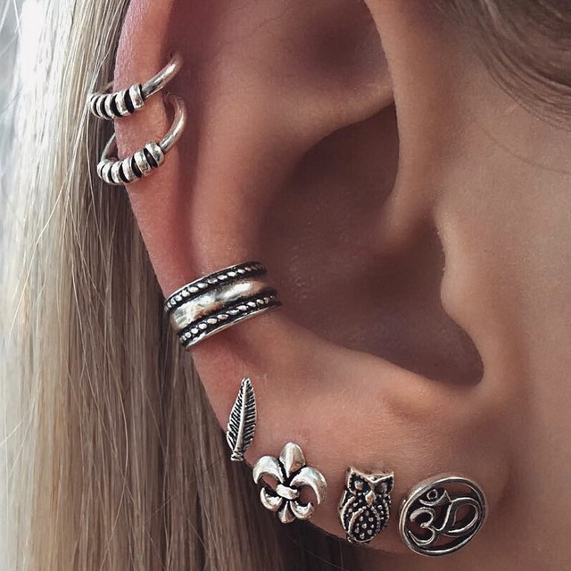 Exquisite Vintage Earring Set for Women Punk Jewelry Vintage Silver Color Carved Geometric Pattern Round Earrings Clip