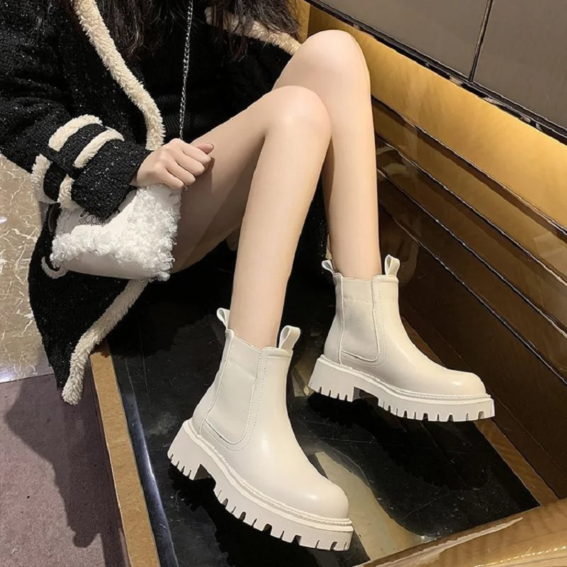 2021 Women's Boots Fashion Platform Women's Ankles Women's Soles Chelsea Ankle Boots Round Toes Slide on Women's Boots