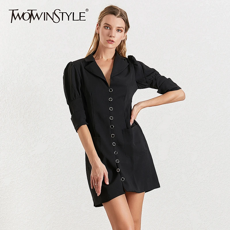 TWOTWINSTYLE корейское черное платье для женщин с отворотом пышными рукавами высокой