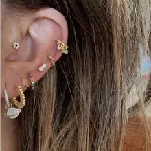 Крохотный цветок серьги Элегантный золотой цвет кубический циркониевый серьги-гвоздики модные ювелирные изделия Нежные милые девушки серьга в стиле «минимализм»