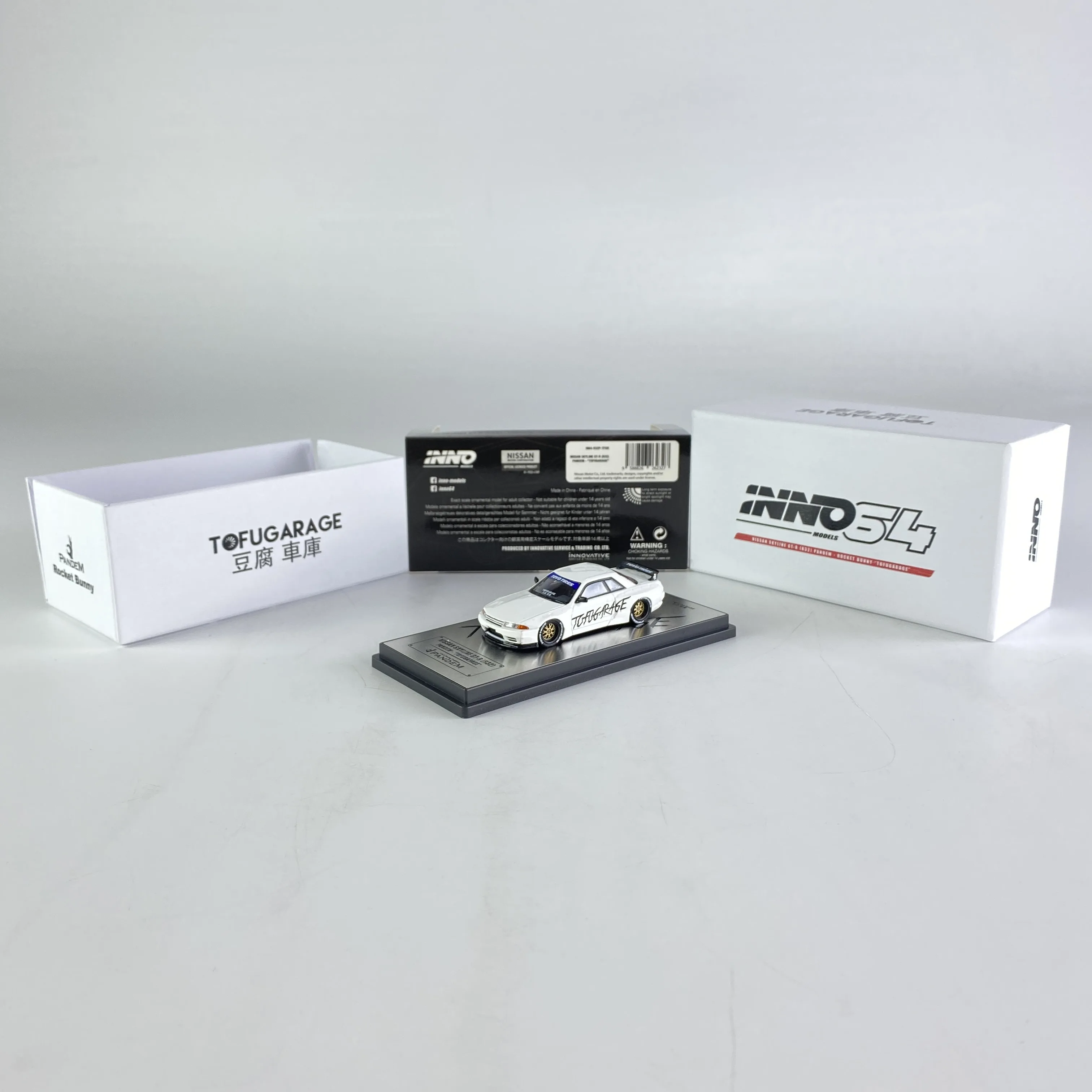 ミニカー inno64 TOFUGARAGE Skyline GT-R (R32) hqdefault.jpg