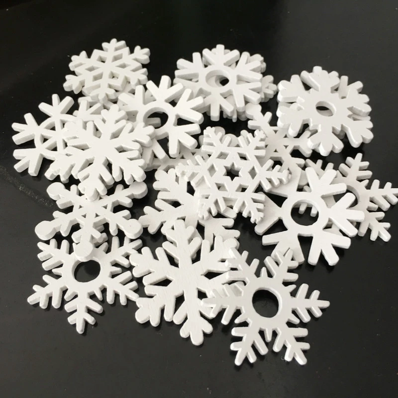 50pcs 3.5CM Mix Shape Snowflake Wooden White Snowflakes Christmas Ornament Xmas Pendants New Year Christmas Decorations for Home