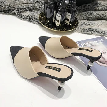 

2020 Luxury Women Beige Black Slippers Mules Designer Closed Toe Pearl High Heels Slides Slip On Outside Pearl Slides Party Shoe