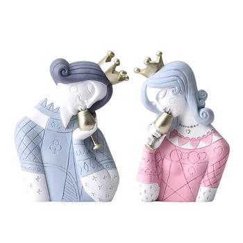 

Modern Creative King Queen Statue Craftwork Living Room TV Cabinet Desk Ornaments Character Sculpture Decor Wedding Gift M4769