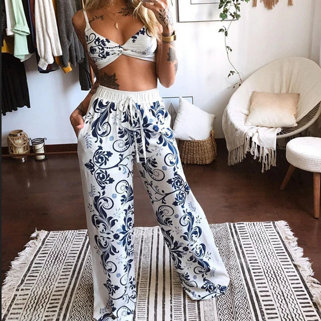 Conjunto de dos piezas formado por Top y pantalón holgado, para