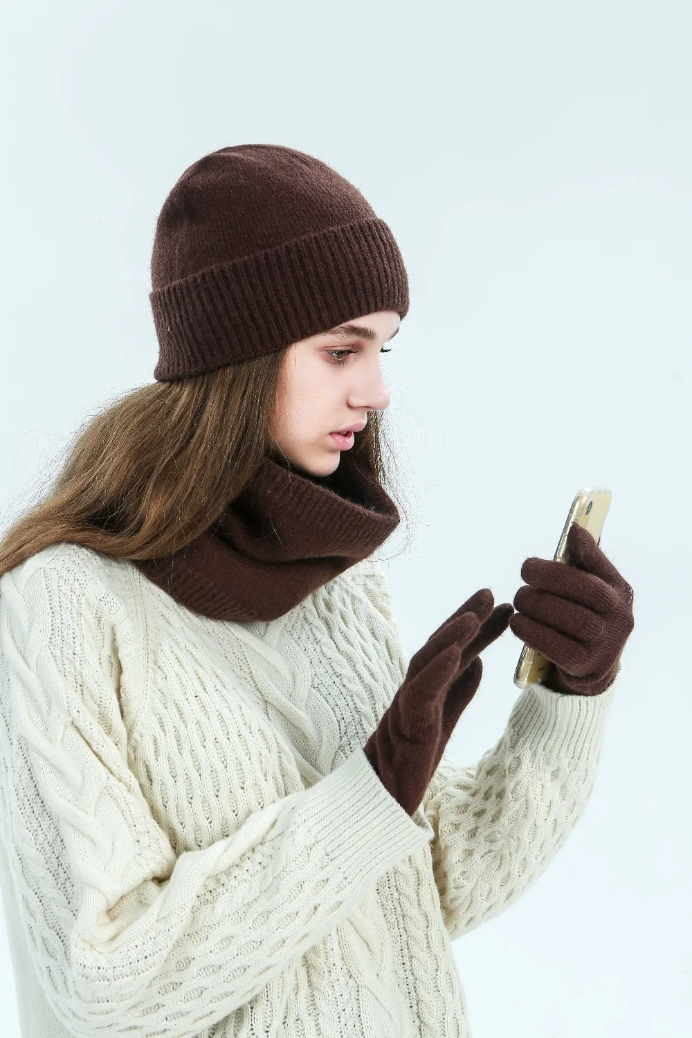 High Quality Men Winter Hat Scarf Gloves Set Soft Comfortable Plus Velvet Scarf Winter Warm Beanies Touch Screen Gloves 3 PCS