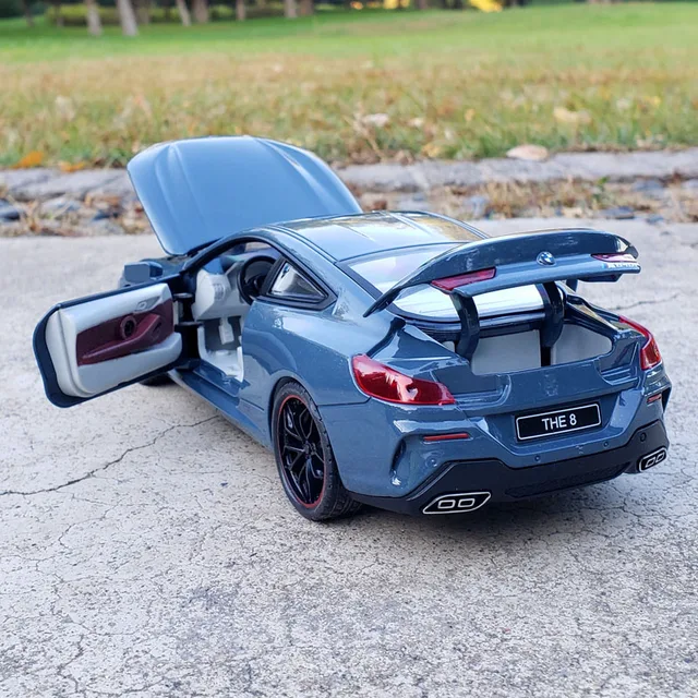 1:24 BMW M8 Alloy Car Model Diecasts & Toy Vehicles Toy Car Model Collection Sound and light Simulation Car Toys For kids Gift 6