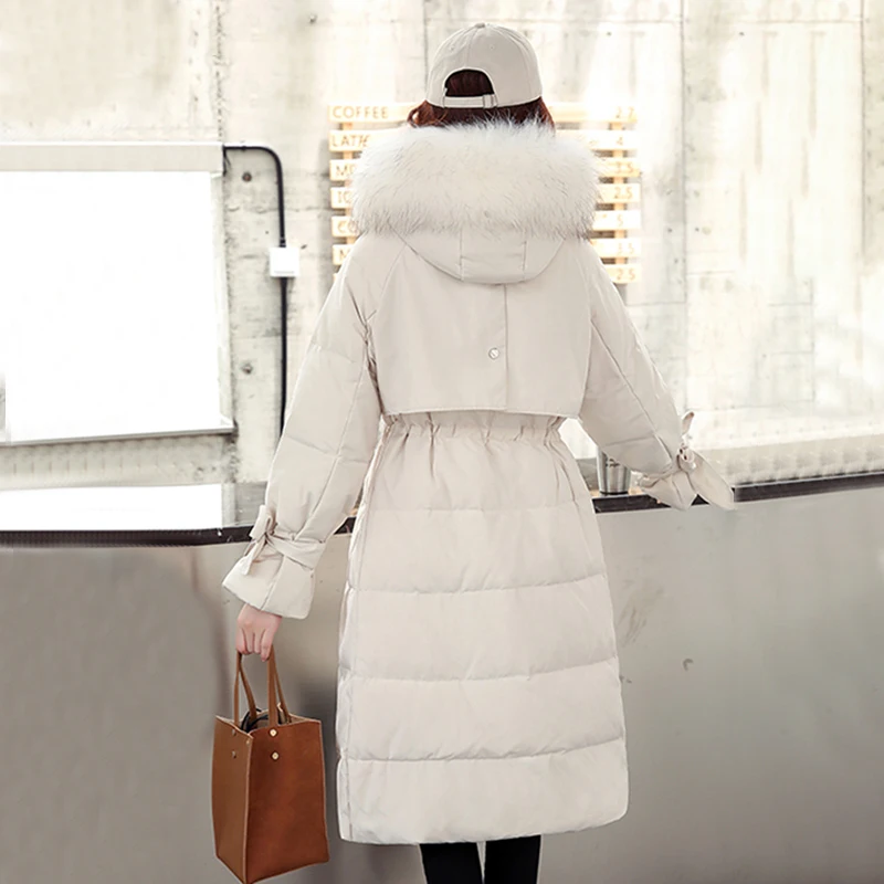TWOTWINSTYLE зимние лоскутный мех Для женщин хлопковое пальто с капюшоном с длинными рукавами и шорты с завышенной талией и карманами теплый Плотные пуховики женские Мода