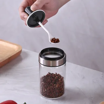 

1Pcs Seasoning Jar Sealed Storage Bottle Kitchen Spoon Seasoning Transparent Glass Bottle with Lid For Salt / Pepper / Condiment