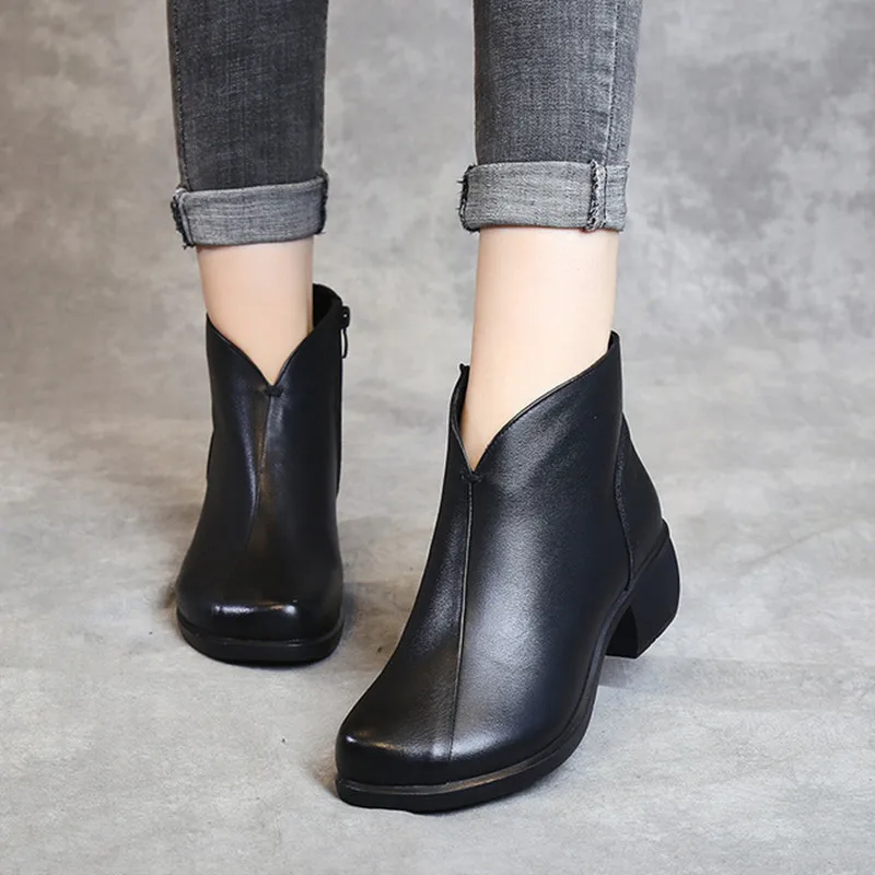 Botas de talla grande para mujer, zapatos de piel auténtica con cremallera, cálidas e informales, botines clásicos a la moda, color negro, para invierno