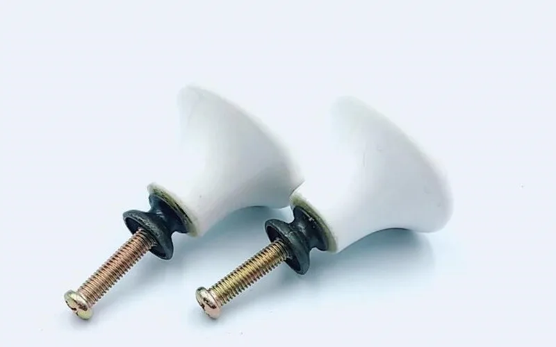 Paris Design ceramic knob Paris Clock antique bronze porcelain handle 38mm retro furniture handle 32mm round knob 2pcs free shipping ceramic knob Paris Clock antique bronze porcelain handle 38mm retro furniture handle 32mm round knob   Wholesale 38mm retro furniture handle,38mm retro furniture handle factory,discount 38mm retro furniture handle,durable 38mm retro furniture handle