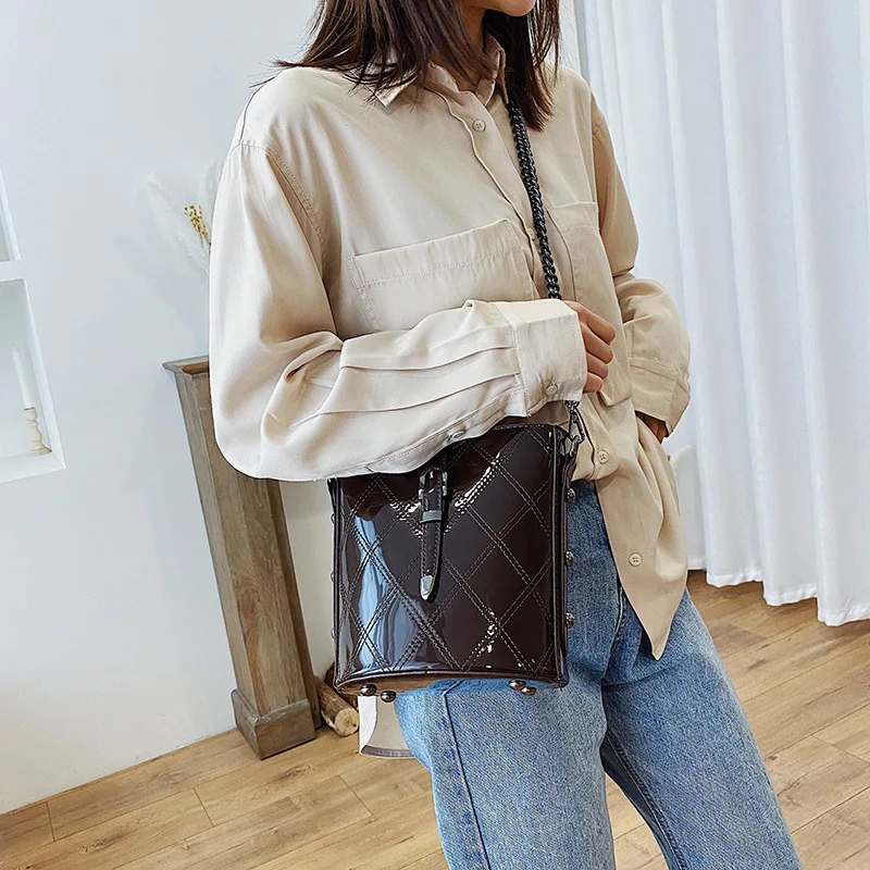 

Patent Leather WOMEN'S Bag 2020 Korean-style New Style Casual Women's Rhombus Bucket Bag Western Style Popular Chain Crossbody B
