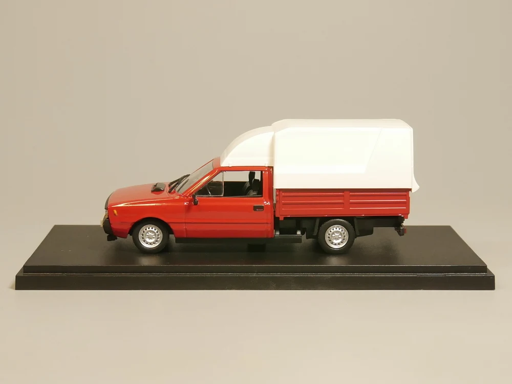 Isst 1:43 FSO POLONEZ Модель литья под давлением модель автомобиля| |