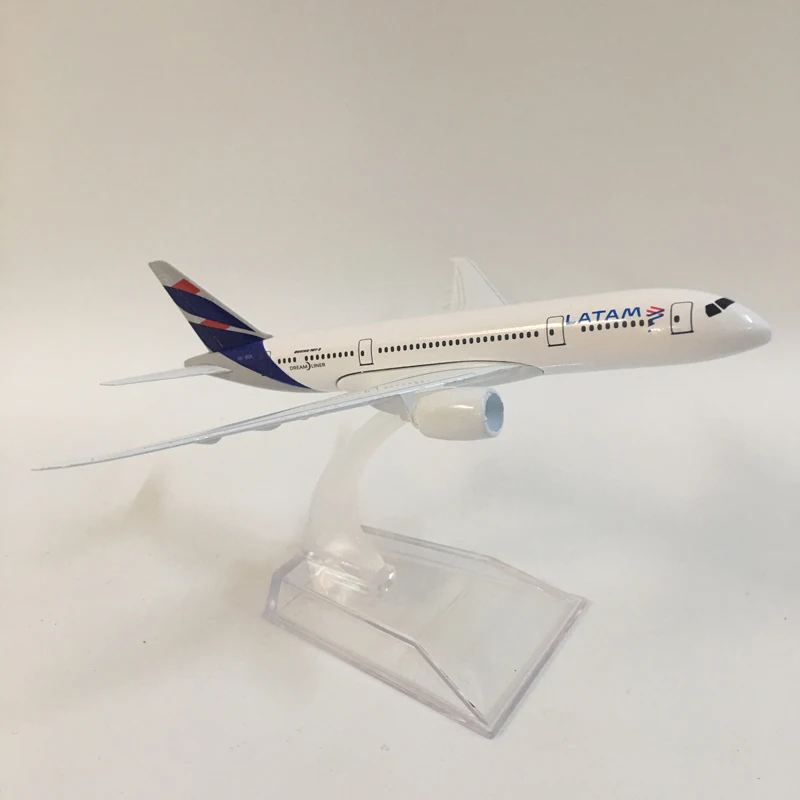 16 см сплав металла латам AIR TAM Airlines Boeing 787 B787 Airways модель самолета Модель самолета W Стенд самолет подарок