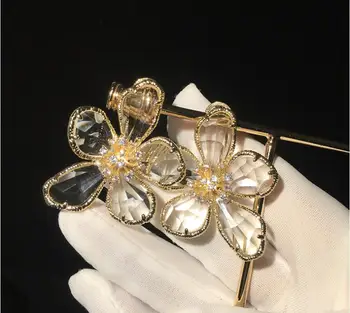 

sweet temperament flowers inlaid rhinestone earrings personality transparent ear clips