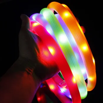 

dog neck strap Pet Led Light Up Silicone Collar Waterproof Cuttable USB Rechargeable Neck Strap For Dog Hot Sale