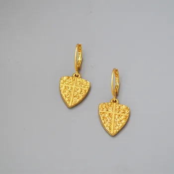 

CMajor Fashion Brass Jewelry Temperament Personality Roman Shield with Carved Leaves Gold Color Dangle Earrings for Women