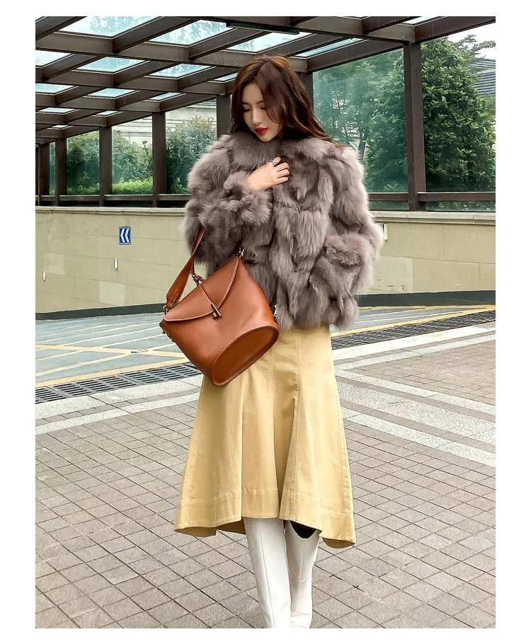 2021 New Autumn And Winter Fur Coat Women's High-Quality Fox Fur Coat Plus Size Thick Warm Short Coat Women Parkas