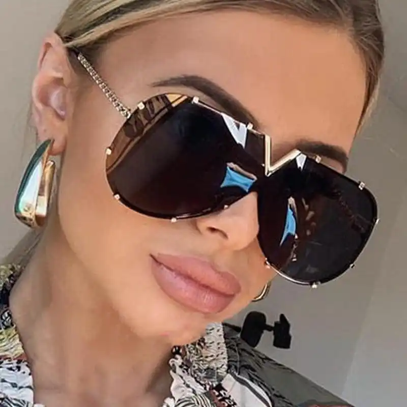 21新ファッションワンピースシールドサングラス女性のためのパンク眼鏡ヴィンテージ特大足サングラス男性uv400ヒップホップ Women S Sunglasses Aliexpress