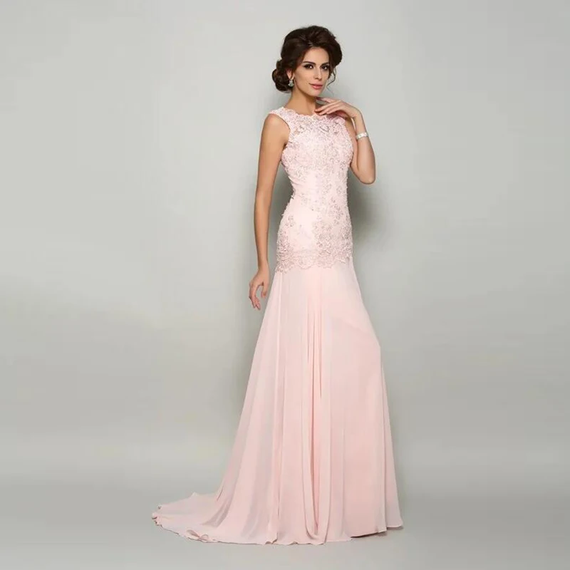

Latest Charming Pink Lace Top Sleeveless Mother of the Bride Dresses Jewel Neck Back Out Wedding Guest Dresses Floor Length