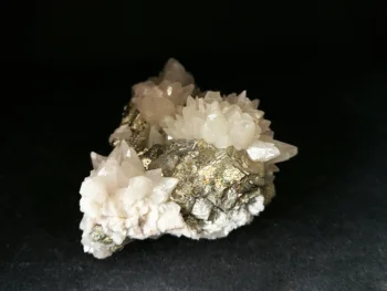 

117.9gNatural crystal pyrite, ore crystal of paragenesis mineral specimen