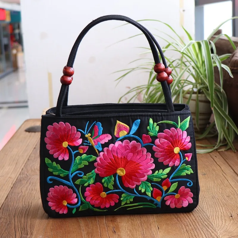 New Fashion Embroidery Women Small handbags National Floral Embroidered Lady Top-handle bags Single-layer Beading Falp Carrier