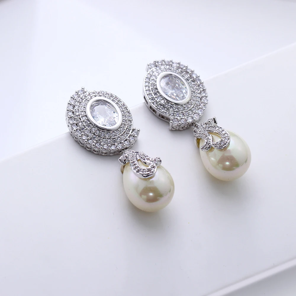 Bridal pearl earrings (2)