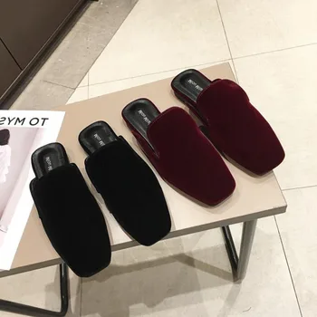 

2020 Summer Women Mules Korean Fashion Slippers Designers Flats Outside Sexy Red Slip On Casual Shoes New Woman Flock Slides