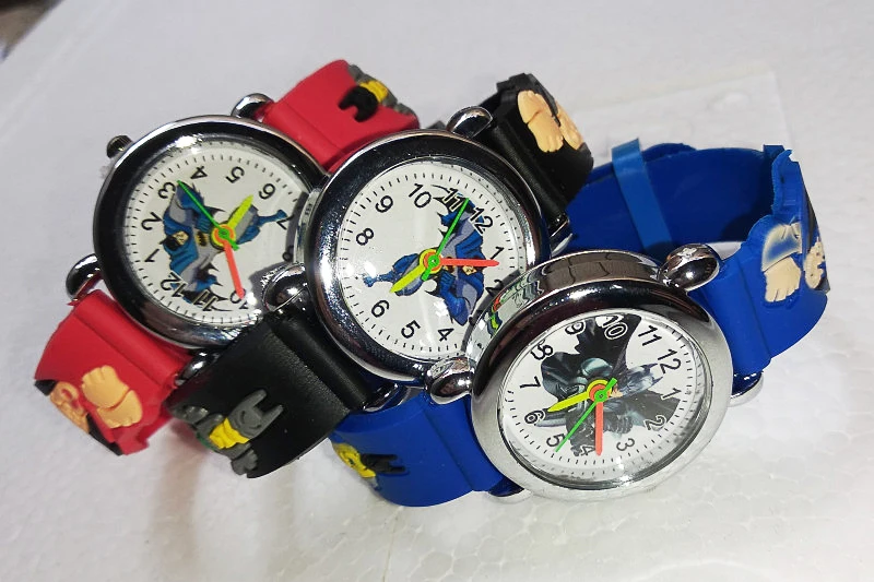 Повседневные модные детские часы с цветным ремешком и рисунком Бэтмена; Детские часы для мальчиков и девочек; Рождественский подарок;