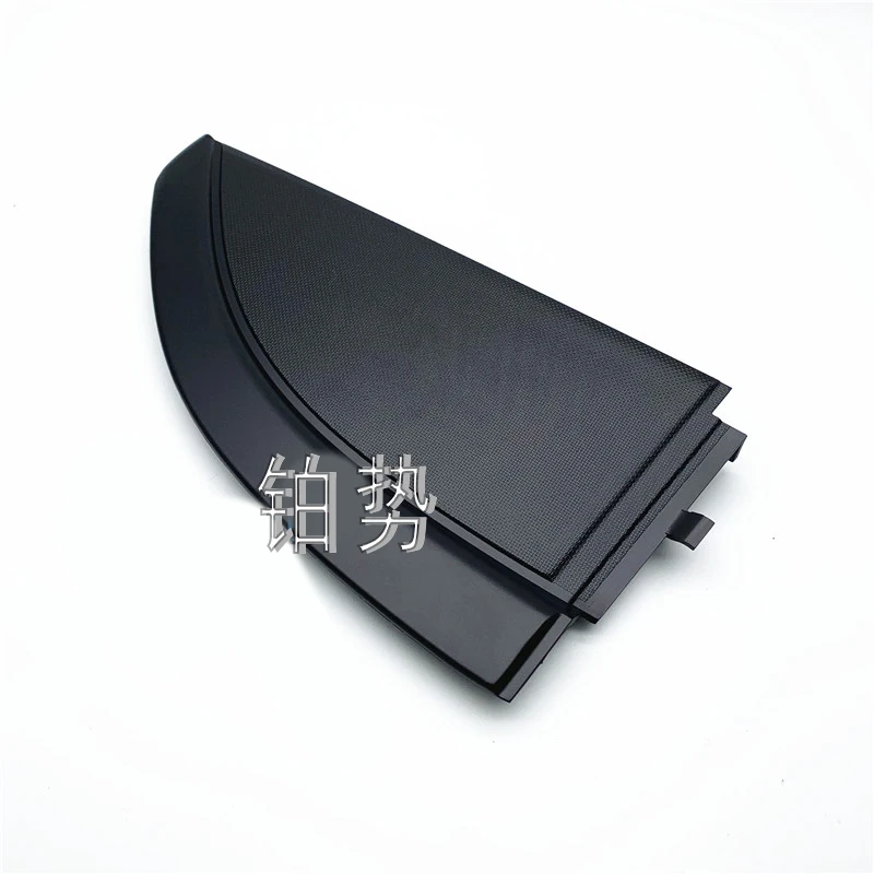 

Car right rear door triangle molding assembly 2001-hyu nda iSo na ta1.8l2.0l2.7l rear window triangle plate
