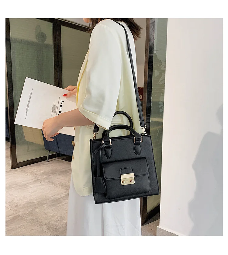 Женская сумка для путешествий, новинка, модная переносная маленькая квадратная сумка в стиле ретро, одноцветная сумка-мессенджер на плечо для отдыха