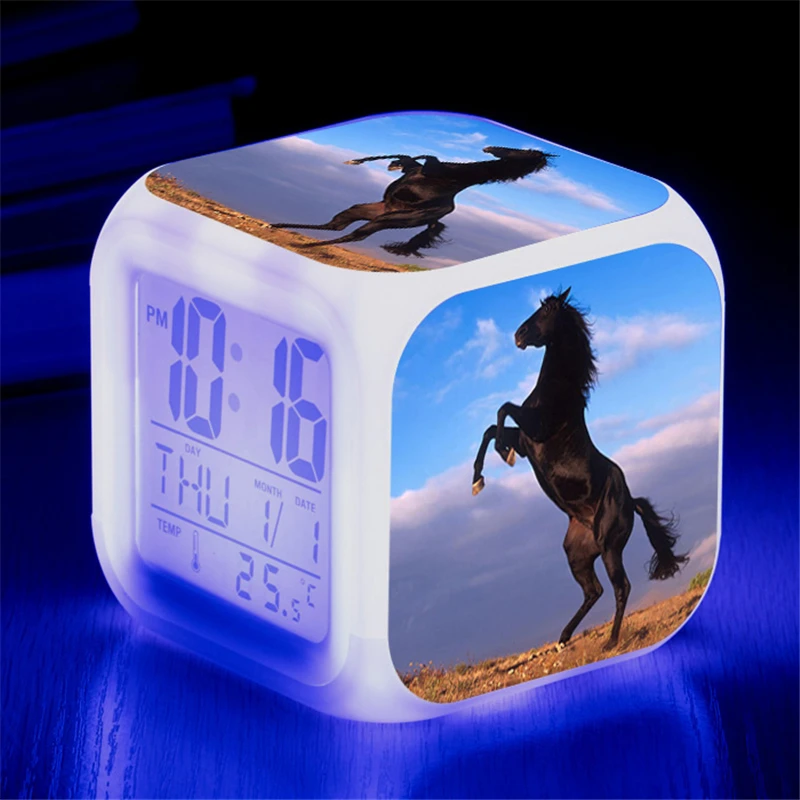 AnimalsHorseDigitalClocksColorChangingDespertadorWhiteHorses