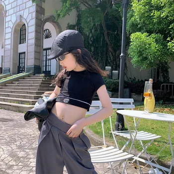 

Girls' short T-shirt 2020 summer new Korean children's casual and all-around open navel top bottoming trend