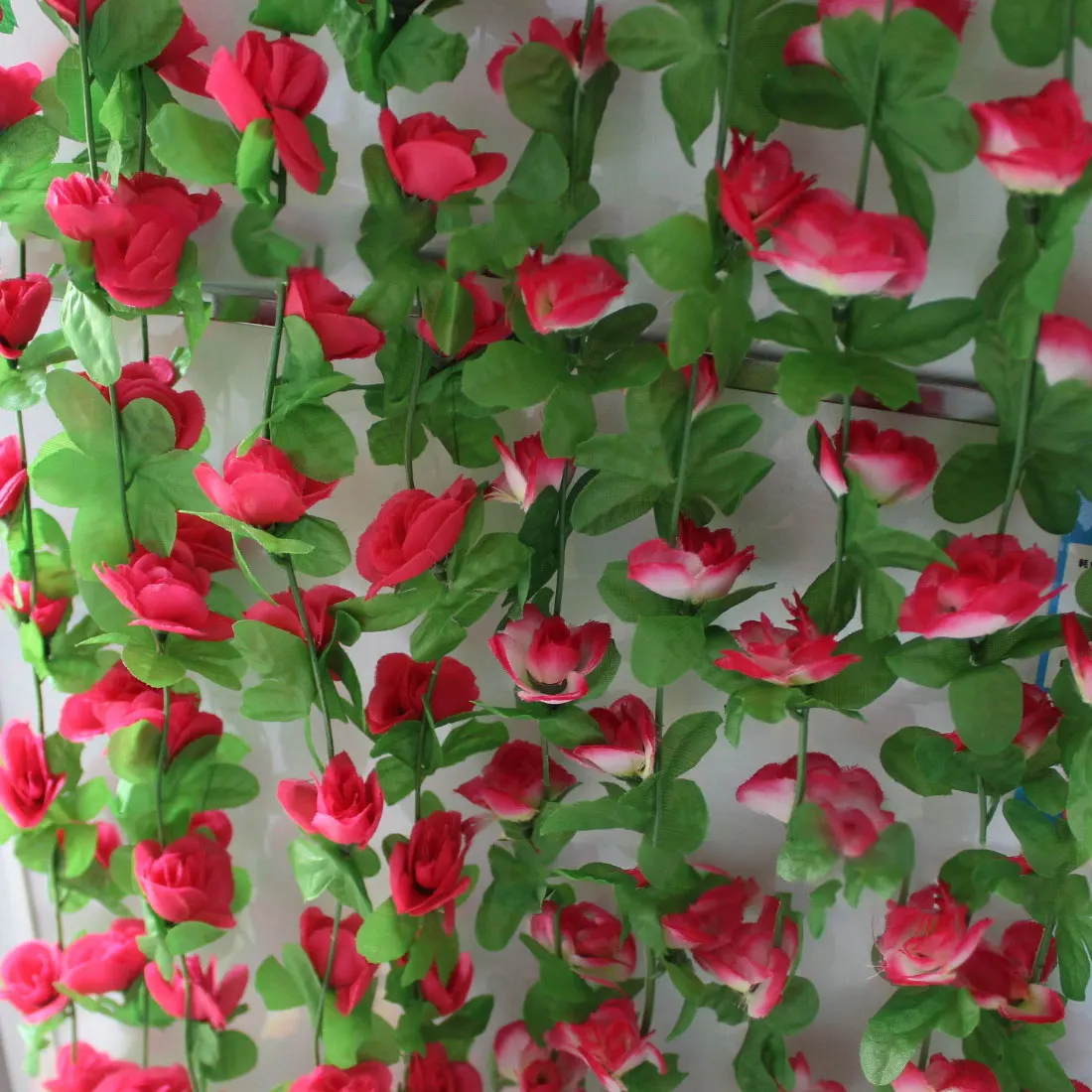 

Artificial Roses Vine 230CM Silk Flowers Ivy Vine with Green Leaves For Home Wedding Decoration Fake leaf diy Hanging Garland