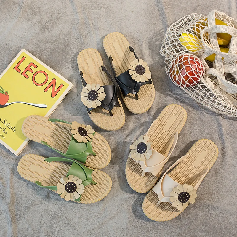 

Sunflower Flip Flops Women Summer Sandals Ladies PVC Slippers Female Beach Comfortable Dance Shoes Fashion Bathroom Wet And Dry
