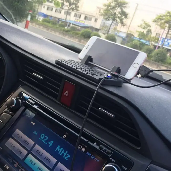 Автомобильная зарядка Противоскользящий коврик место посадки мобильного телефона одна линия два заряда двойной слот дизайн Быстрая зарядка предназначен для вождения Y