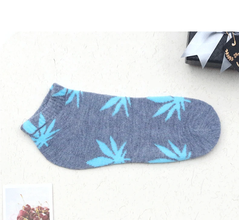 Женские носки, новые носки с кленовыми листьями, хлопковые носки для скейтборда, носки с листьями конопли, трендовые корейские уличные спортивные носки