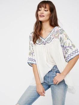 

Chic Floral Embroidered White Blouse Summer Women Half Sleeve V Neck Retro Shirt 2019 Casual Loose Vintage Bohemian Beach Blusas