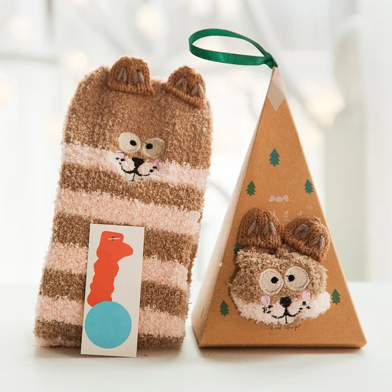 Объемные пушистые рождественские носки с милым животным оленем, подарок, толстые теплые зимние женские носки из бархата кораллового цвета, подарок на год - Цвет: 001