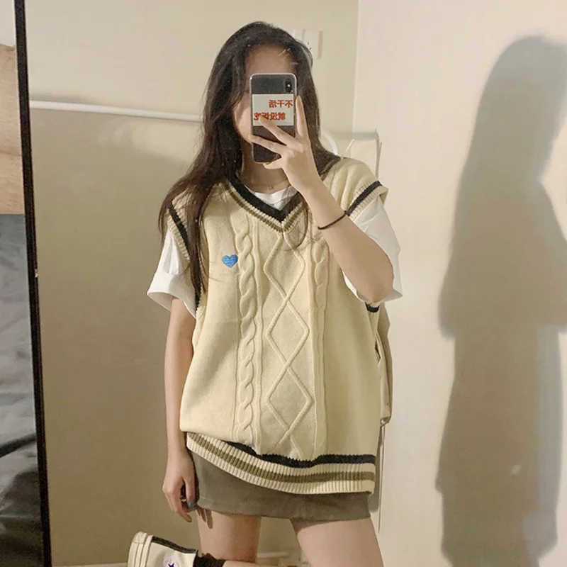 Вязаный жилет в студенческом стиле женская одежда на весну и осень с V-образным