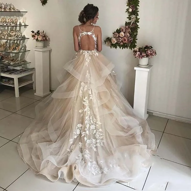 

Champagne Floral Lace Wedding Dresses 2019 Sexy Backless Ruffles Puffy Bridal Gowns Beach Wedding Gowns Vestido De Noiva