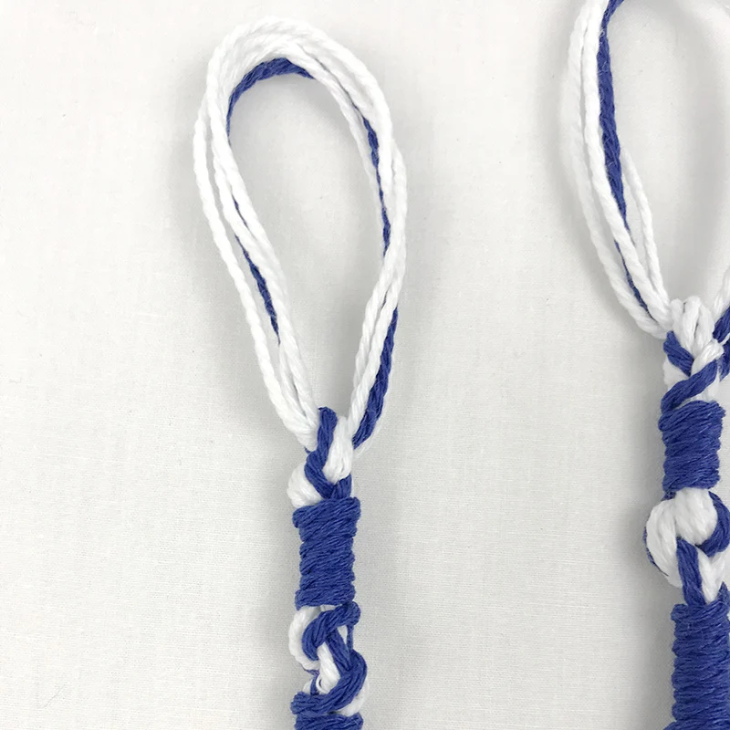 유대교 Tzitzits 파란색 실이 있는 흰색 4개 세트 - 술(더 긴 파란색 메시아 실 포함) Royal Blue Tzitzit