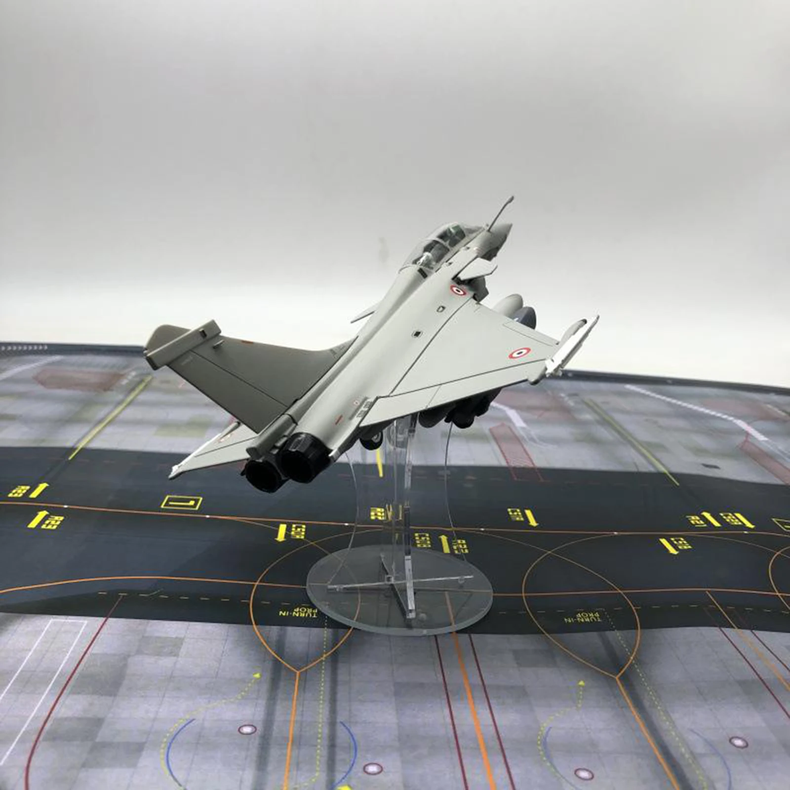 1/72 Dassault Rafale Plane Fighter Plane Alloy Dispaly Stand Diecast Aircraft Model Commemorate Collection for Friends